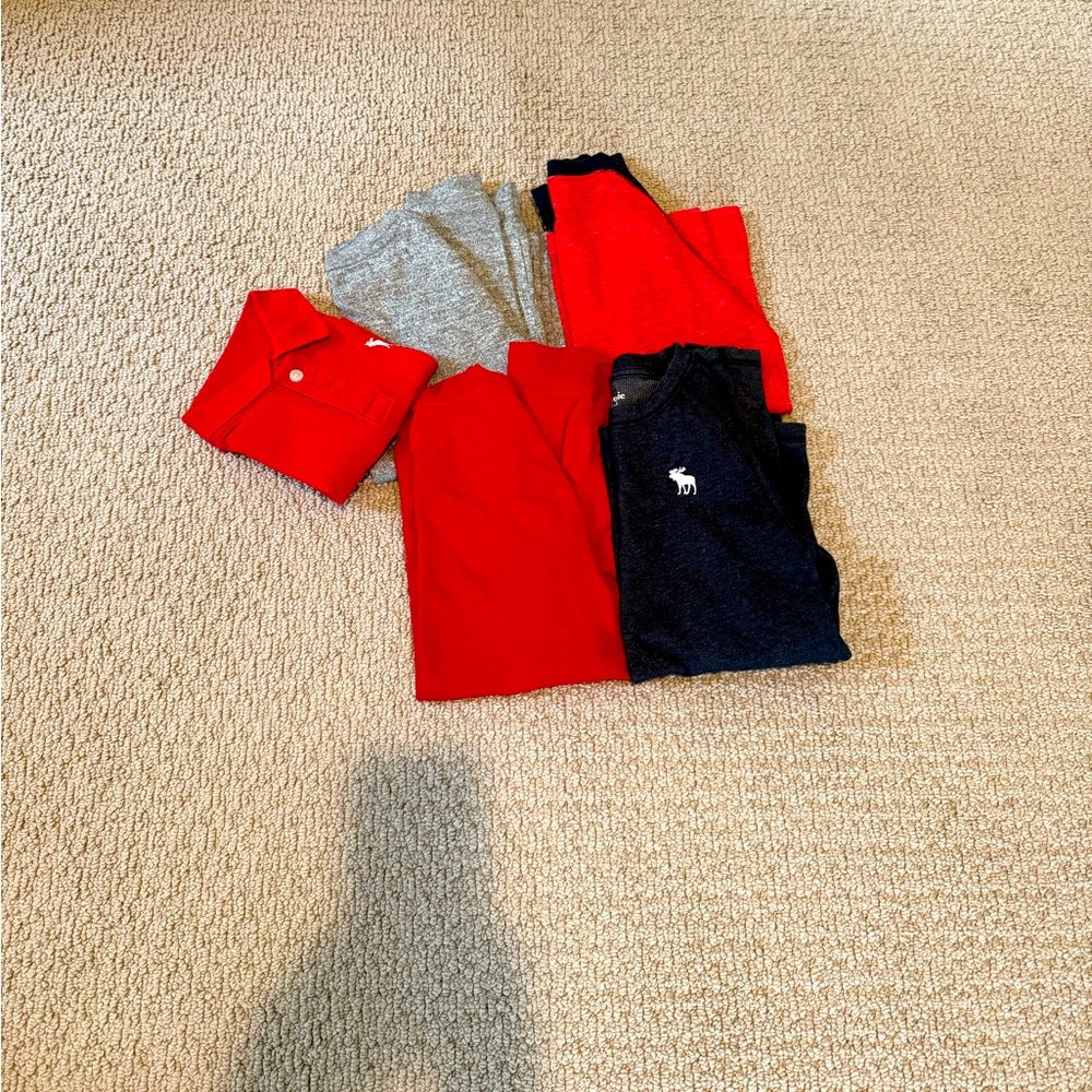 5 Abercrombie t shirts size 9-10